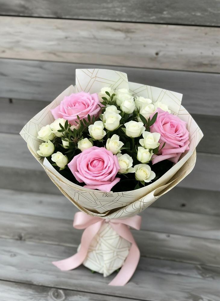Букет цветов из: Розы в Протвино