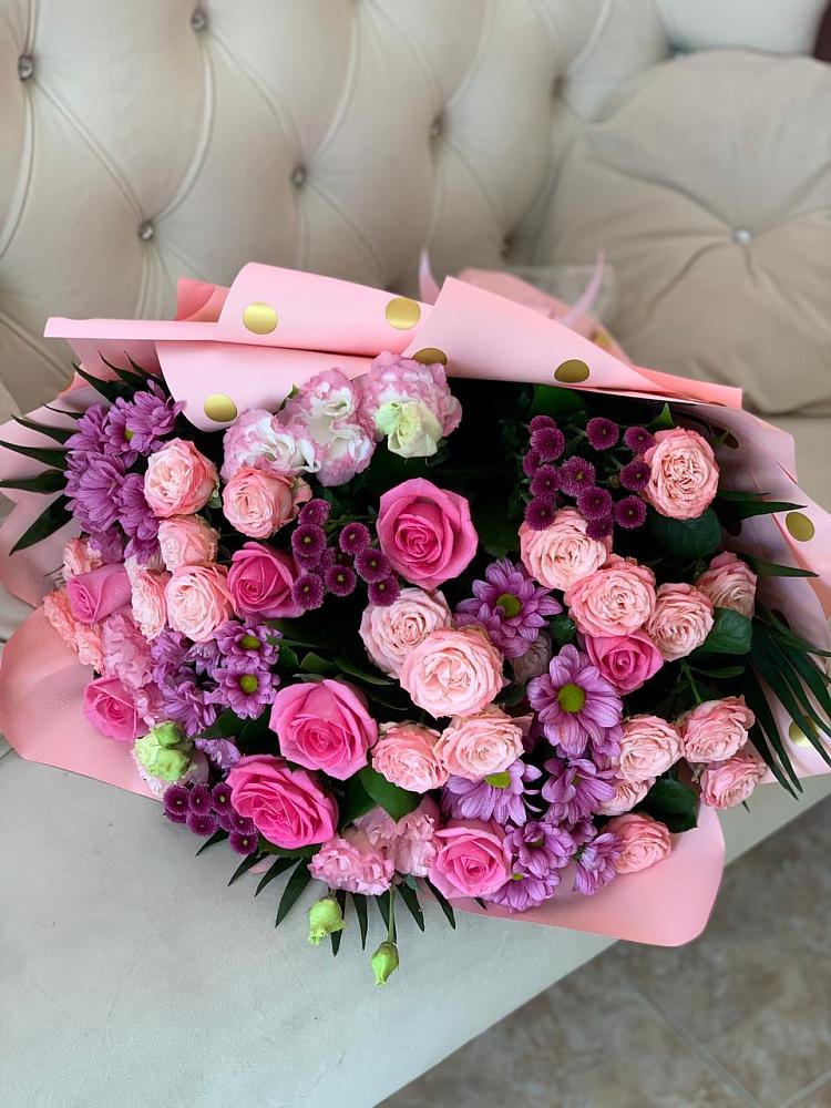 Букет цветов из: Хризантемы, Розы и Лизиантусы в Протвино