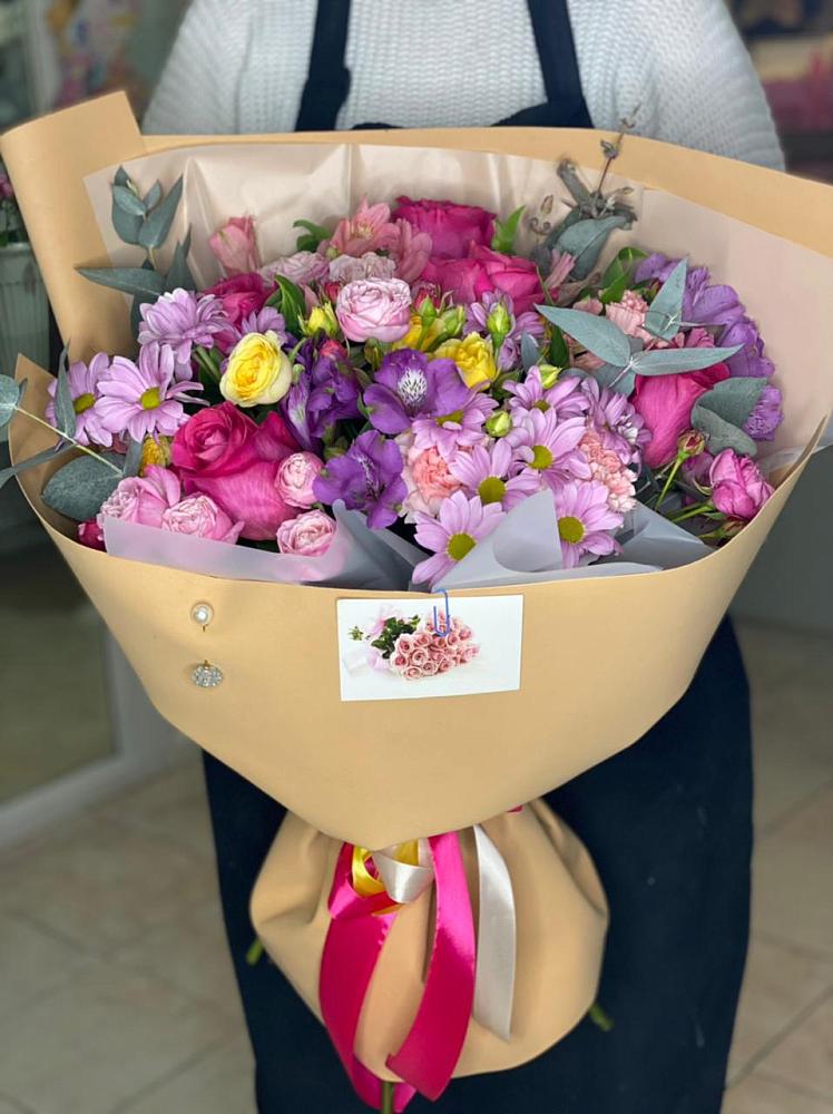 Букет цветов из: Хризантемы, Гвоздики и Альстромерии в Протвино