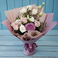 Букет цветов из:  Розы и Лизиантусы в Протвино