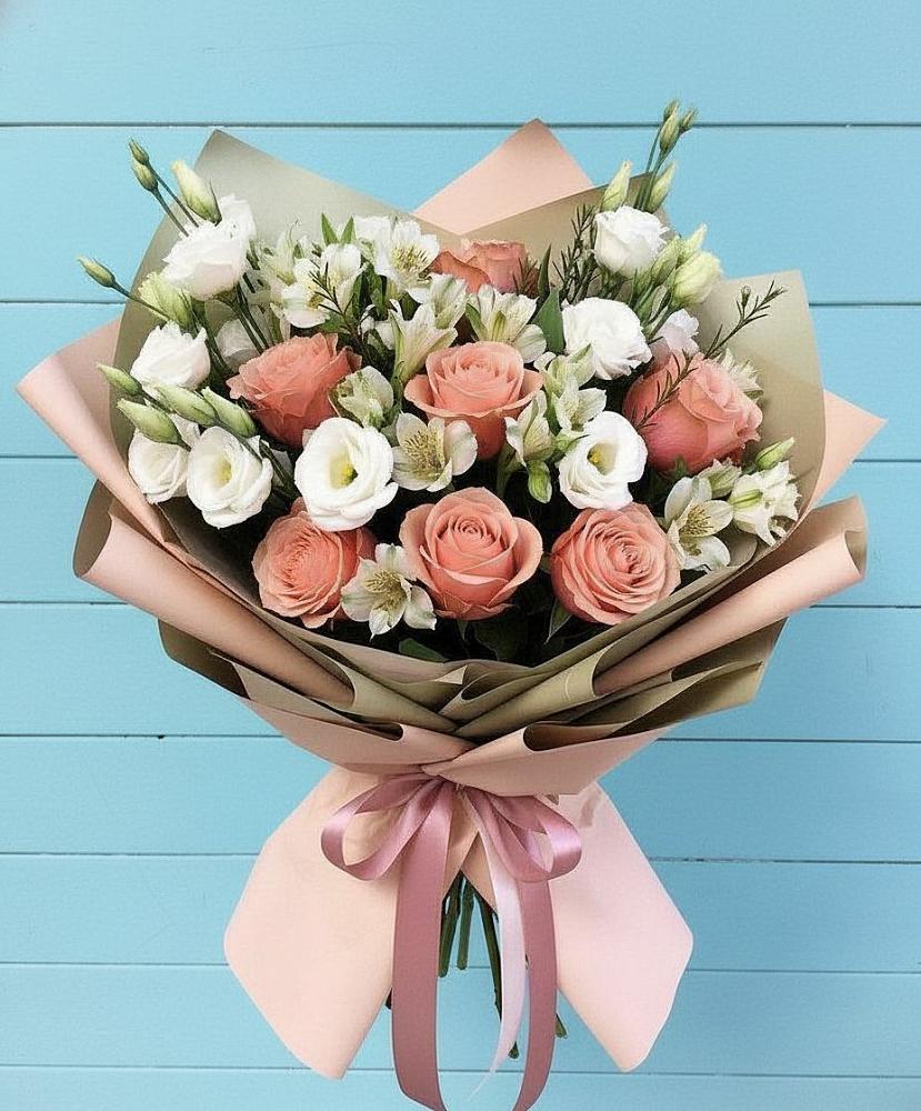 Букет цветов из: Розы, Альстромерии и Лизиантусы в Протвино