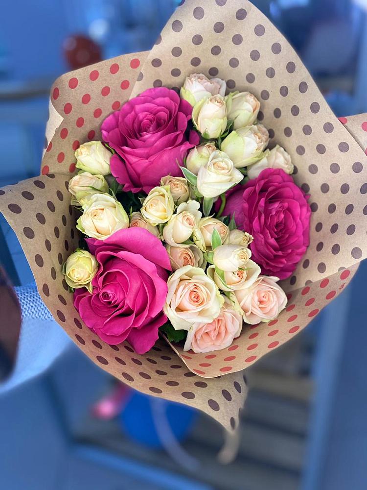 Букет цветов из: Розы в Протвино