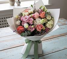 Букет цветов из:  Розы, Лизиантусы и Гвоздики в Протвино