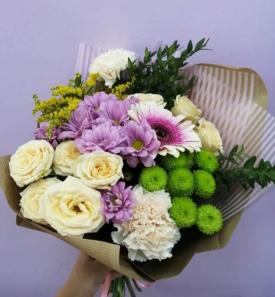 Букет цветов из: Хризантемы, Розы, Гвоздики и Герберы в Протвино