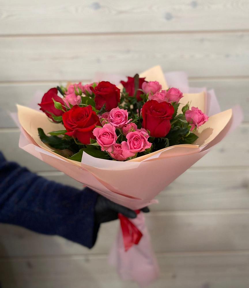 Букет цветов из: Розы в Протвино