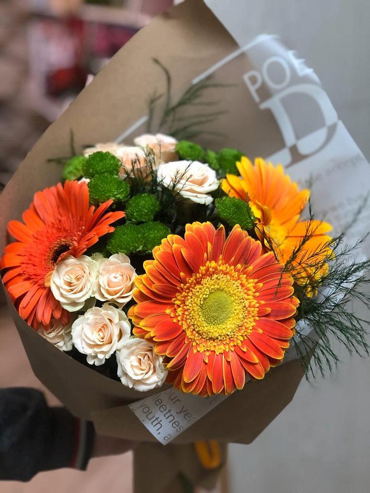 Букет цветов из: Герберы, Хризантемы и Розы в Протвино