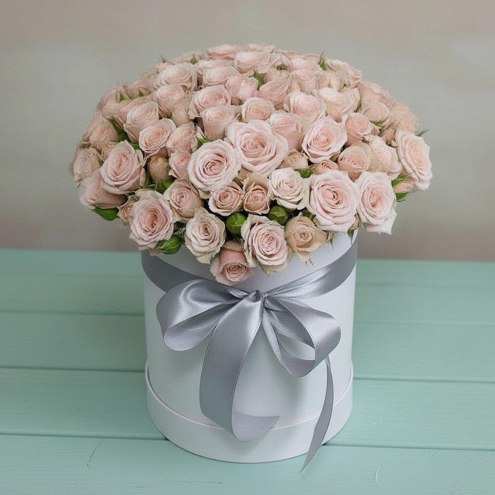 Цветочная композиция из Розы в шляпной коробке в Протвино